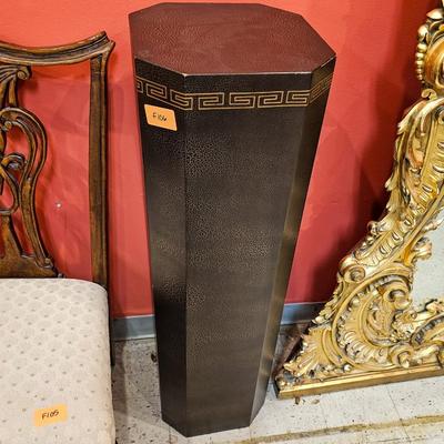 Vintage Hollywood Regency Pedestal