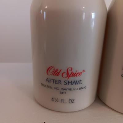 Two vintage old spice aftershave and a vintage ebony black cat Tabatha Imperial Garden cologne spray bottle