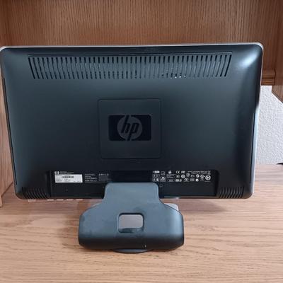 HP Computer monitor, keyboard, mouse, and speakers