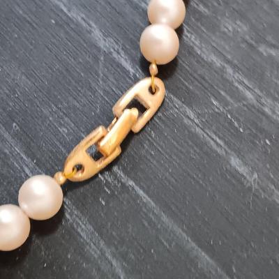Two elegant vintage necklaces