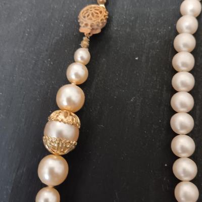 Two elegant vintage necklaces