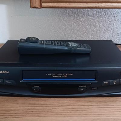Panasonic 4 head VHS player with remote control