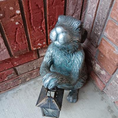Yard / Garden Rabbitt with hanging candle lantern