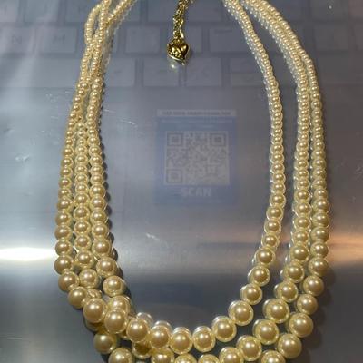 Carolee Designer 16"-19" Adjustable Faux Triple Strand Pearl Necklace in Great Hardly Worn Condition as Pictured.