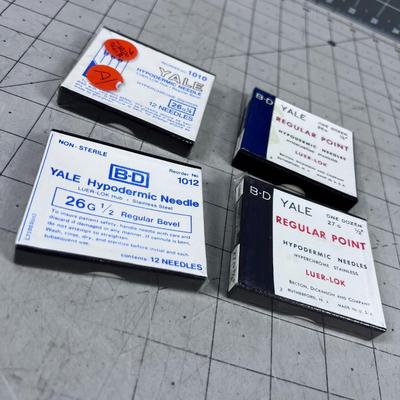 NEW Packages of Hypodermic Needles 