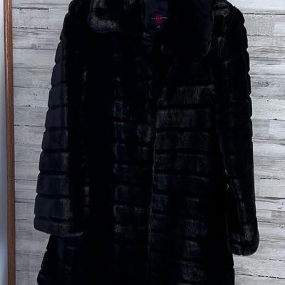 NEW Lovely Faux Fur Coat