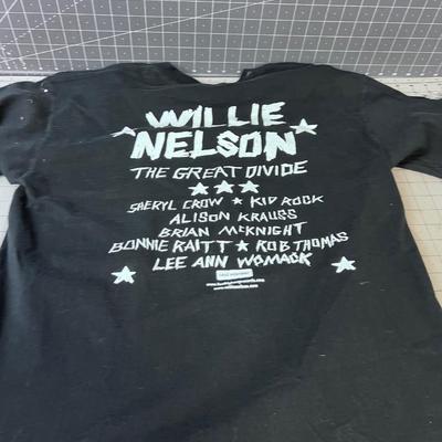 Willey Nelson GREAT DIVIDE Concert T-Shirt COLLECTIBLE! 