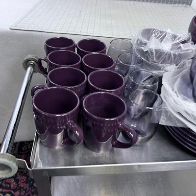 Purple Set of 8 Dishes, ROYAL NORFOLK 