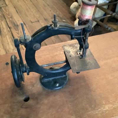 606 Antique IDEAL Wrought Iron Childs Sewing Machine