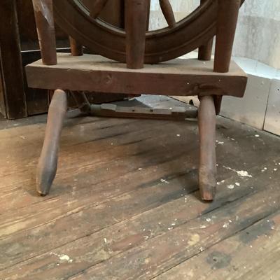 607 Antique Double Flyer Spinning Wheel
