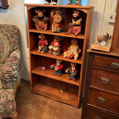 919 Vintage Pine Bookshelf