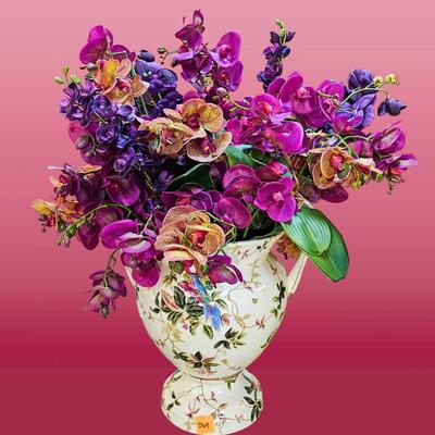 Large Capodimonte Vase