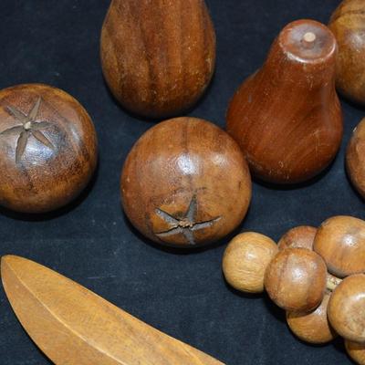 Lot of Vintage MCM Wooden Fruit Centerpiece Decor