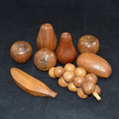 Lot of Vintage MCM Wooden Fruit Centerpiece Decor