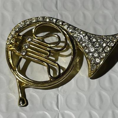 Vintage Rachel Crystal French Horn Gold=tone Fashion Pin/Brooch in VG Preowned Condition as Pictured.