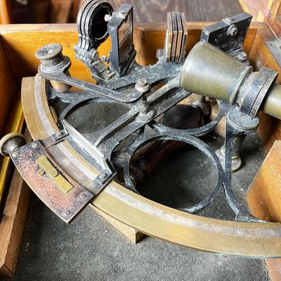 805 Antique T.S. & J.D. Negus Brass Sextant w/ Case
