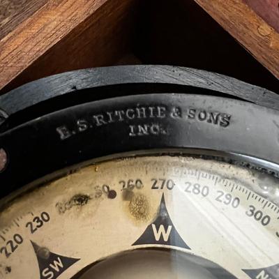 807 WWII U.S. Navy Ritchie & Sons Boston Ships Compass in Case