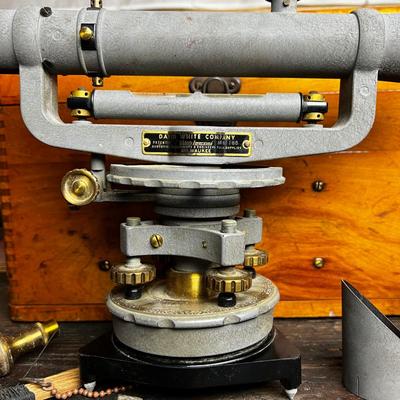 810 Vintage 1956 David White Surveyor Transit Level Model 8014 with Case