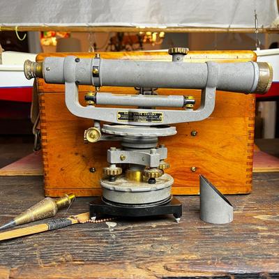 810 Vintage 1956 David White Surveyor Transit Level Model 8014 with Case