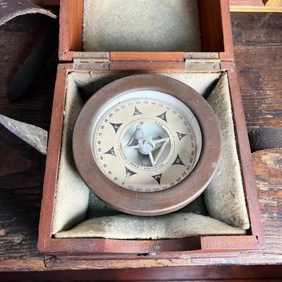 812 Vintage 1940 John E. Hand & Sons Co. Type PEX Life Boat Compass