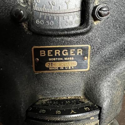 813 Vintage Berger Model 320 Surveyor Transit Level with Case