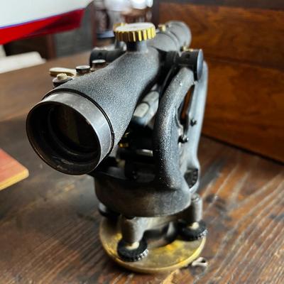 813 Vintage Berger Model 320 Surveyor Transit Level with Case