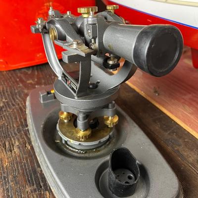 819 David White Model 8300 Transit Surveyor Level