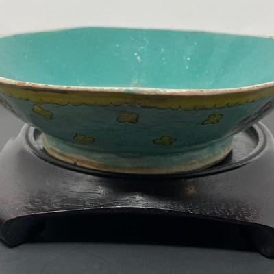 1800 Qing Dynasty era Chinese Bowl Dish