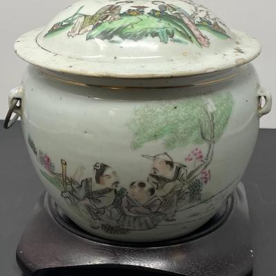 C. 1880s Antique Chinese Famille Rose Porcelain Pot/Lid