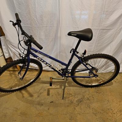 Pair of Giant Acapulco 26" Bicycles (B-JS)