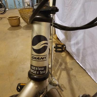 Pair of Giant Acapulco 26" Bicycles (B-JS)