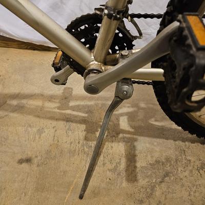 Pair of Giant Acapulco 26" Bicycles (B-JS)