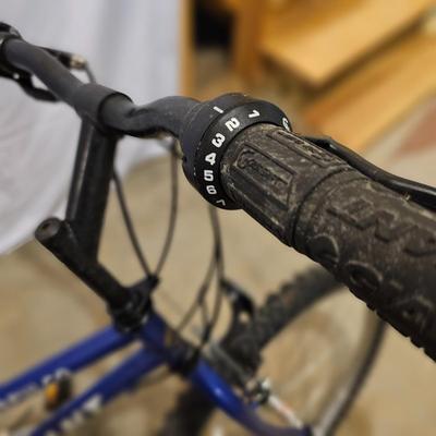 Pair of Giant Acapulco 26" Bicycles (B-JS)