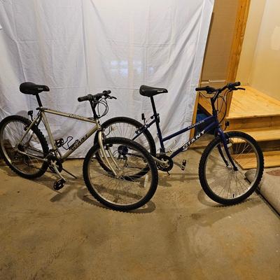 Pair of Giant Acapulco 26" Bicycles (B-JS)