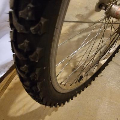Pair of Giant Acapulco 26" Bicycles (B-JS)
