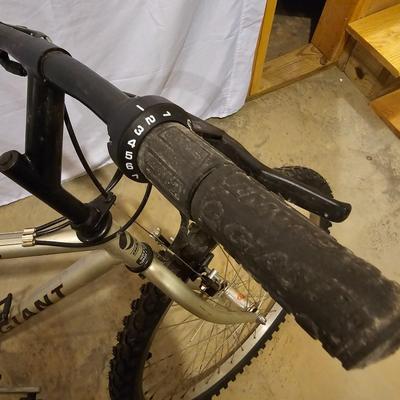 Pair of Giant Acapulco 26" Bicycles (B-JS)