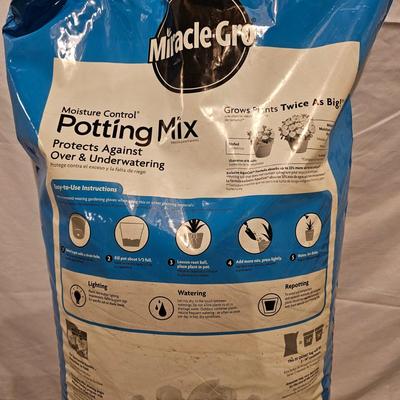 Large Ceramic Planters & Potting Mix (B-JS)
