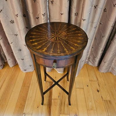Compass Rose Top Side Table (LR-DW)