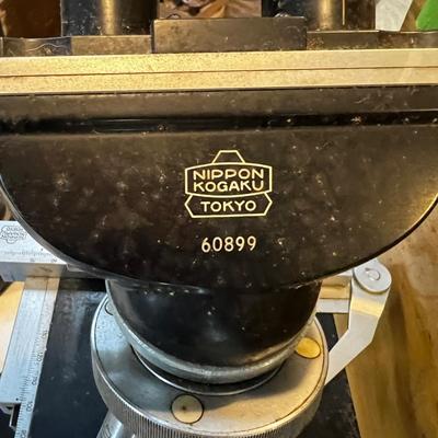 N827 Vintage Nippon Kogaku Tokyo 60899 Microscope with Case