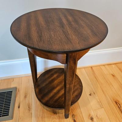 Round Wooden Side Table by Flexsteel Industries (LR-DW)