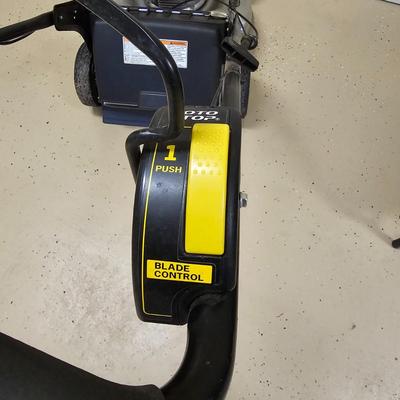 Honda Variable Speed Quadra-Cut Mower (G-JS)