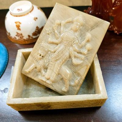 Group of Small Asian Items