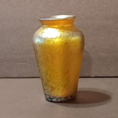 LUNDBERG Studios Art Glass Gold Aurene Iridescent Vase 5 1/4
