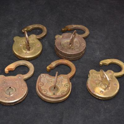 Lot of 5 Antique/Vintage Reese Padlocks with Keys