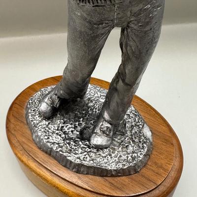 1988 Michael Ricker pewter golfer sculpture #1236 / 1525