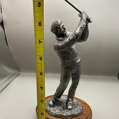 1988 Michael Ricker pewter golfer sculpture #1236 / 1525