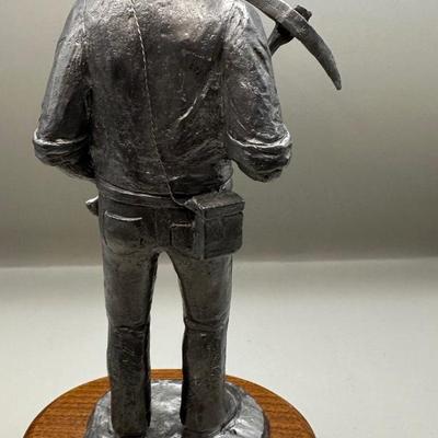 1983 Michael Ricker pewter miner sculpture #1006 / 1600