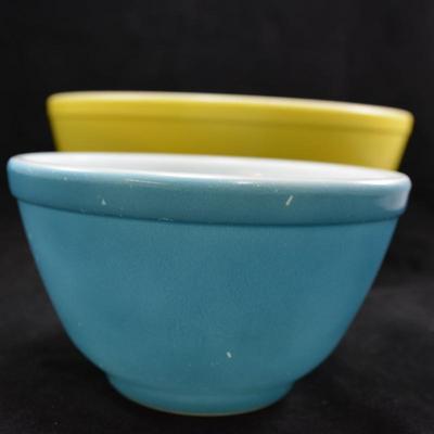 Vintage Pyrex Primary Colors Nesting Mixing Bowls