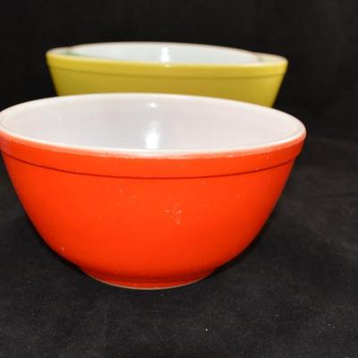 Vintage Pyrex Primary Colors Nesting Mixing Bowls