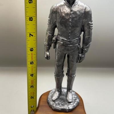 Michael Ricker, The American Soldier Calvary Sergeant pewter statue # 855